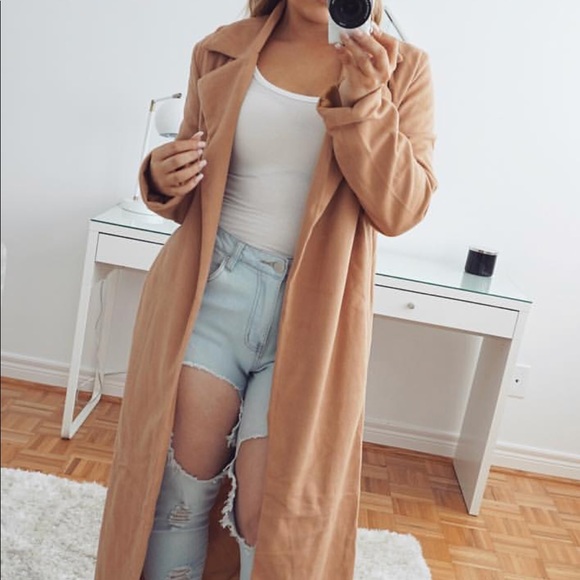 ♥️ ISO ♥️ camel/beige duster or coat - Picture 2 of 2